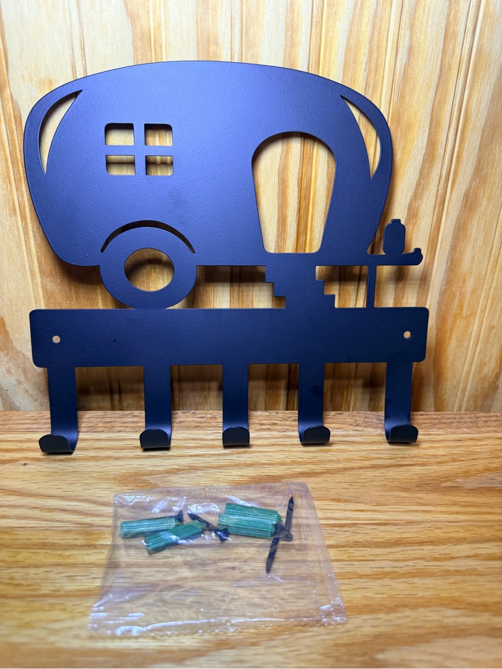 Black Retro Camper-Shaped Wall Hook Rack